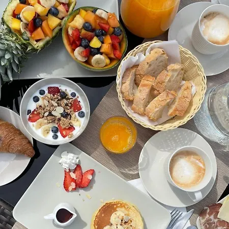 Aethalia Rooms Bed & Breakfast