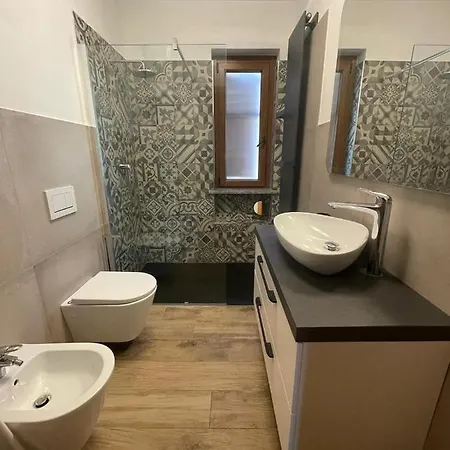 Aethalia Rooms Bed & Breakfast 4*