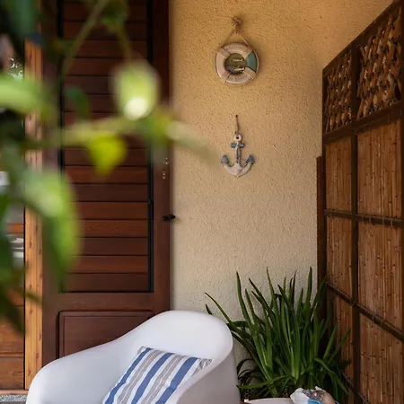 Aethalia Rooms Bed & Breakfast