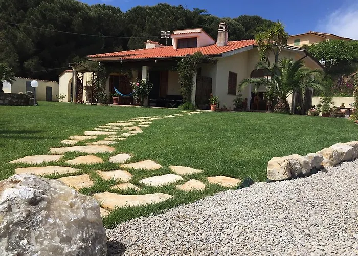 Aethalia Bed & Breakfast 4*